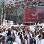 Manifestation des étudiants en médecine à Paris le 6 avril 2005 photo n°4 