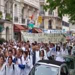Manifestation des étudiants en médecine à Paris le 6 avril 2005 photo n°23 