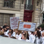 Manifestation des étudiants en médecine à Paris le 6 avril 2005 photo n°25 