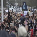rassemblement en soutien  Charlie Hebdo devant le Mmorial le 10 janvier 2015  photo n11 