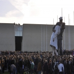 Hommage au Mmorial de Caen aux victimes des attentats de Paris du 13 novembre photo n7 